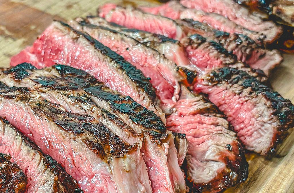 Viande au feu de bois : La tradition du Bar-Back Agen